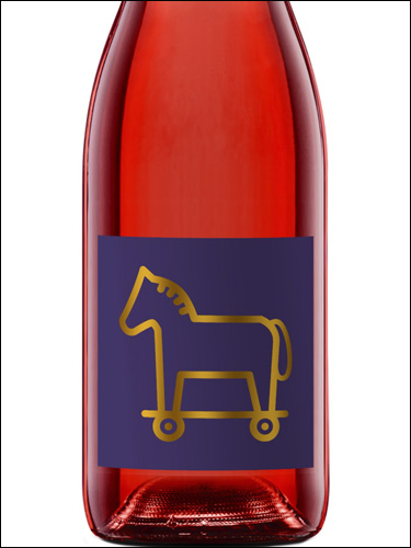 фото Lefkadia Horse in Coat Pinot Noir Rose Лефкадия Конь в пальто Пино Нуар Розовое Россия вино розовое