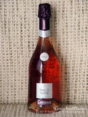 фото Codorniu Pinot Noir Brut Metodo Tradicional Кодорнью Пино Нуар Брют  Испания вино розовое