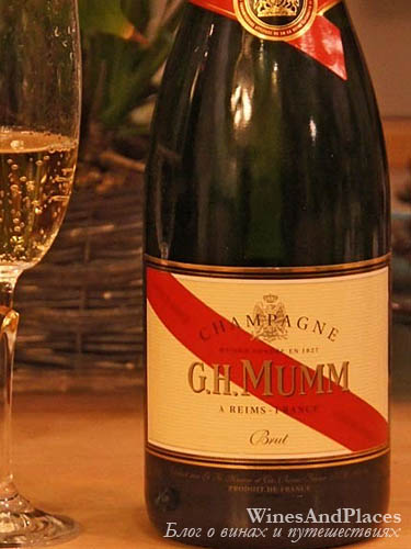 фото Champagne G.H.Mumm Cordon Rouge Brut Шампанское Ж.Э. Мумм Кордон Руж Брют Франция вино белое