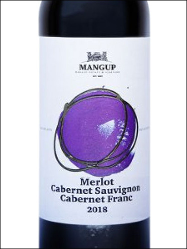 фото Mangup Merlot-Cabernet Sauvignon-Cabernet Franc Мангуп Мерло-Каберне Совиньон-Каберне Фран Россия вино красное