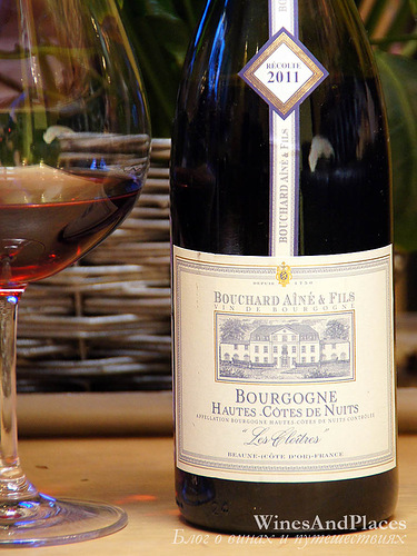 фото Bouchard Aine & Fils Les Cloitres AOC Bourgogne Hautes-Cotes de Nuits Бушар Эне э Фис Ле Клотр Бургонь От Кот де Нюи Франция вино красное