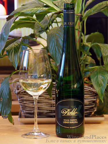 фото F.X. Pichler Riesling Federspiel Loibner Burgstall Ф. Икс. Пихлер Пихлер Рислинг Федершпиль Лойбнер Бургшталь Австрия вино белое