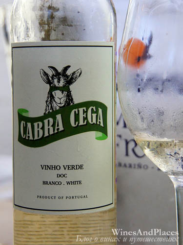 фото Cabra Cega Vinho Verde DOC Кабра Сега Виньо Верде Португалия вино белое