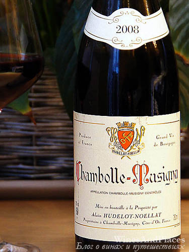 фото Domaine Hudelot-Noellat Chambolle-Musigny AOC Домен Юдело Ноелля Шамболь-Мюзиньи Франция вино красное
