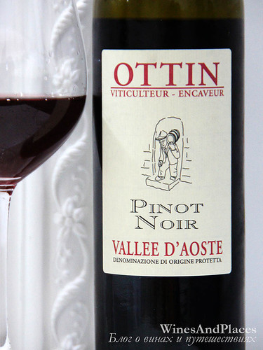 фото Ottin Pinot Noir Valle-d’Aosta DOP Оттен Пино Нуар Валле д'Аоста ДОП Италия вино красное
